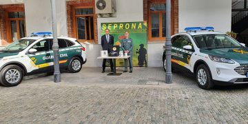 La CHT realiza la primera entrega al SEPRONA de vehículos todoterreno y dispositivos de vuelo no tripulados para vigilancia
