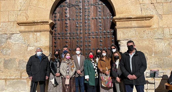La Diputación de Cuenca restaura las puertas de la Iglesia Parroquial de Ledaña con una inversión de 10.000 euros