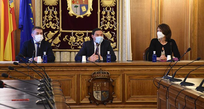 La Diputación de Cuenca y la Junta entregan los certificados de profesionalidad a las personas que han completado los RECUAL 1 La Diputación de Cuenca y la Junta entregan los certificados de profesionalidad a las personas que han completado los RECUAL