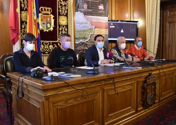 La Diputación presenta la nueva Guía de Senderos de Cuenca en una edición que celebra el XX aniversario de este exitoso programa