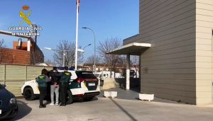 La Guardia Civil detiene a dos personas por robo en establecimientos comerciales y de ocio de Azuqueca de Henares