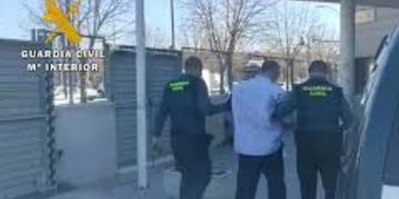 La Guardia Civil detiene a los presuntos autores de un atraco en una entidad bancaria de Alcolea del Pinar