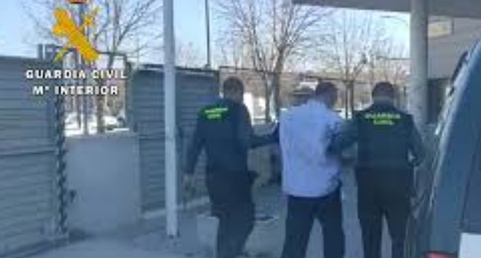 La Guardia Civil detiene a los presuntos autores de un atraco en una entidad bancaria de Alcolea del Pinar