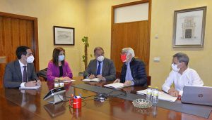 La UCLM y Cruz Roja Española en Castilla-La Mancha estudian nuevas vías de colaboración para la puesta en marcha de acciones conjuntas