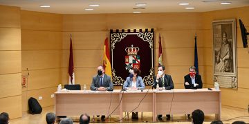 La Universidad regional aborda en Cuenca el presente y futuro de la Jurisdicción Militar