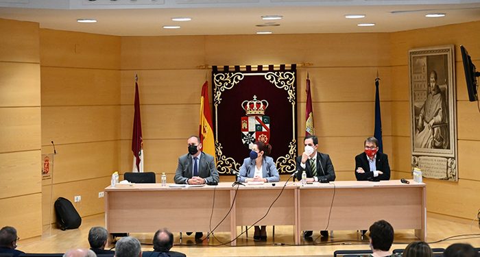 La Universidad regional aborda en Cuenca el presente y futuro de la Jurisdicción Militar