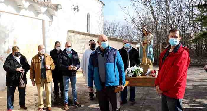 La Virgen de las Candelas vuelve a salir en procesión por las calles de Tabladillo