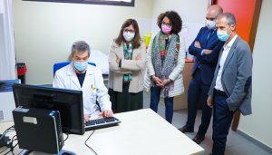 Las enfermeras ya pueden dispensar medicamentos y productos sanitarios a través de la receta electrónica