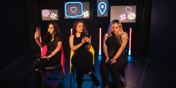 Llega a Cuenca PROFLUENCERS, la comedia musical improvisada única en España