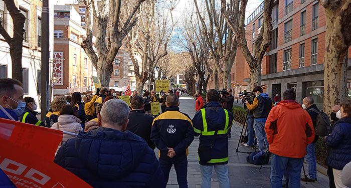 Los trabajadores de Correos de la provincia de Guadalajara se movilizan para defender el empleo y el servicio público postal
