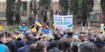 Más de 300 personas se concentran en Cuenca contra la guerra en Ucrania