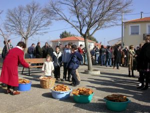mini ae la caridad en la plaza