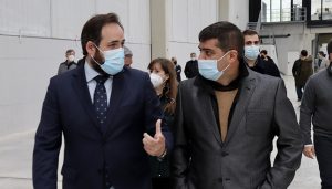 Núñez pide a Page que vote a favor de la Ley contra la ocupación del PP para desalojar en 12 horas, prohibir empadronamientos y endurecer las penas de cárcel