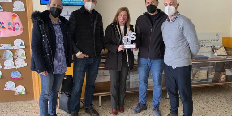 El Gobierno regional anima a los centros educativos desde El Provencio a participar en el concurso ‘Supercirculares’ para implicar, concienciar y divulgar entre el alumnado los beneficios medioambientales 1 El Gobierno regional anima a los centros educativos desde El Provencio a participar en el concurso ‘Supercirculares’ para implicar, concienciar y divulgar entre el alumnado los beneficios medioambientales