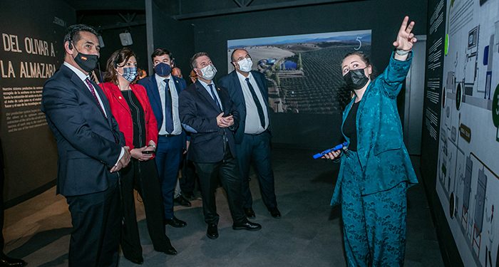 Page anuncia la creación de un centenar de empleos en la ciudad de Cuenca a través de dos proyectos empresariales