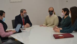 Robles se reúne con la ONCE para avanzar en la accesibilidad de los edificios dependientes de la Administración regional