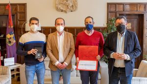 Rojo felicita al Club Triatlón Guadalajara por el Galardón a la Excelencia a su escuela deportiva