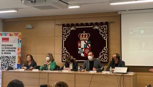 Un total de 42 investigadores internacionales homenajean en el Campus de Cuenca a los filósofos Gianni Vattimo y Hans-Georg Gadamer