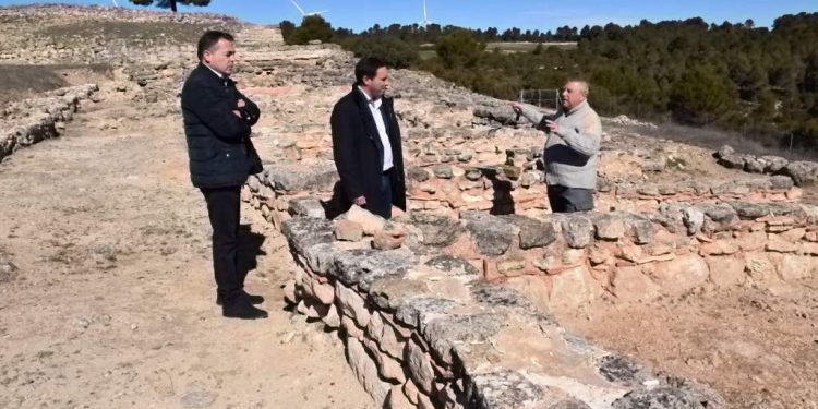 El yacimiento Fuente de la Mota saca a la luz parte del “palacio del príncipe” gracias a la Diputación de Cuenca y la Junta 1 El yacimiento Fuente de la Mota saca a la luz parte del “palacio del príncipe” gracias a la Diputación de Cuenca y la Junta