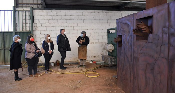 Visita colectiva al monumento por la unidad ciudadana y en recuerdo de los fallecidos por el Covid-19 de Cuenca