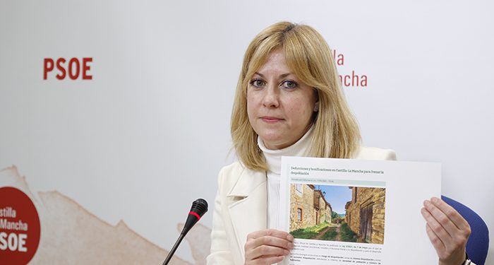 Abengózar recuerda al PP que Page ya ha bajado los impuestos y le insta a solucionar sus crisis internas 1 Ana Isabel Abengózar