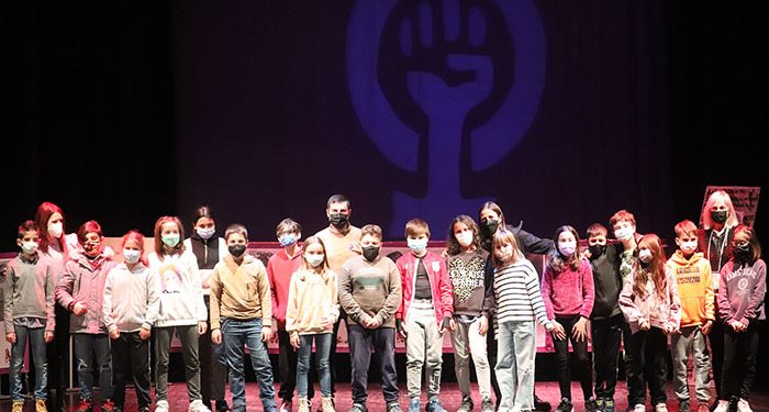 Cabanillas celebra con la comunidad escolar el Día de la Mujer 2022, en un brillante acto institucional