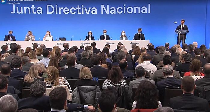 Castillo subraya que es momento de construir una alternativa política “seria y responsable” porque “lo que nos jugamos es el futuro de España” 1 Castillo subraya que es momento de construir una alternativa política “seria y responsable” porque “lo que nos jugamos es el futuro de España”