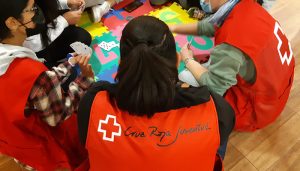 Catorce personas de Cruz Roja atienden la llegada de cuarenta personas ucranianas a la ciudad de Cuenca