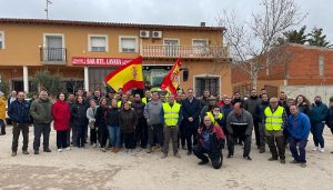 Decenas de tractores y camiones salen a la calle en La Alberca para pedir al Gobierno de Sánchez que abarate los combustibles