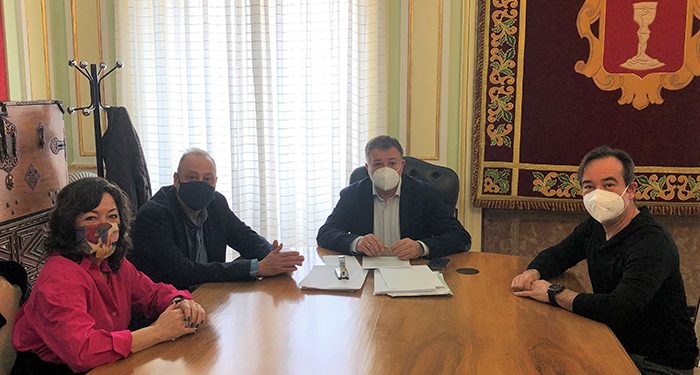 Dolz conoce la participación de la Galería Casa Zóbel en la feria Antik Passion Almoneda, donde mostrará “el arte de Cuenca” 1 Dolz conoce la participación de la Galería Casa Zóbel en la feria Antik Passion Almoneda, donde mostrará “el arte de Cuenca”