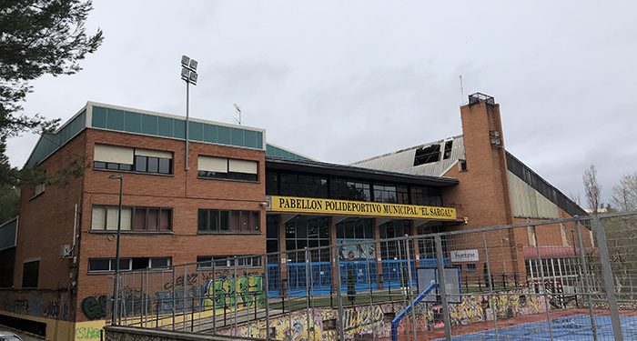 El Ayuntamiento de Cuenca declara de emergencia la contratación de los trabajos de reparación de la cubierta del polideportivo El Sargal