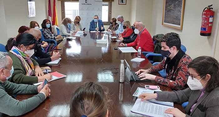 El Comité de Atención a Ucrania de Guadalajara amplía sus participantes para coordinar los trabajos ante la rápida llegada de refugiados a la provincia 1 El Comité de Atención a Ucrania de Guadalajara amplía sus participantes para coordinar los trabajos ante la rápida llegada de refugiados a la provincia