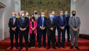 El Gobierno de Castilla-La Mancha, en colaboración con las diputaciones provinciales, impulsa el Plan de Garantía de Cuidados de los mayores en su entorno