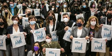 El Gobierno regional anima a la juventud a seguir trabajando por la igualdad hasta conseguir que mujeres y hombres compartan el mundo “cogidos de la mano”