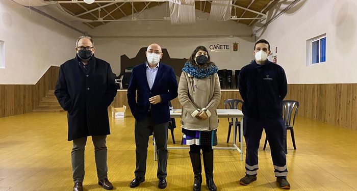 El Gobierno regional entrega nuevos lotes de uniformidad a la Agrupación de Voluntarios de Protección Civil de Cañete 1 El Gobierno regional entrega nuevos lotes de uniformidad a la Agrupación de Voluntarios de Protección Civil de Cañete