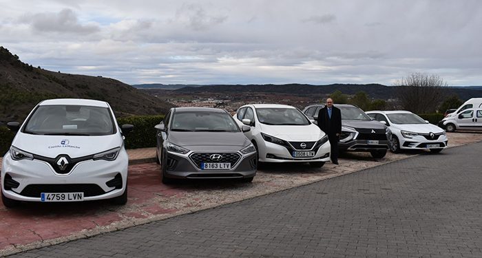El Gobierno regional incorpora ocho nuevos vehículos ecoeficientes dentro de la renovación del parque móvil en la provincia de Cuenca