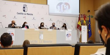 El Gobierno regional ofrece este curso 116 acciones formativas a más de 10.000 docentes en áreas de plurilingüismo y lengua castellana