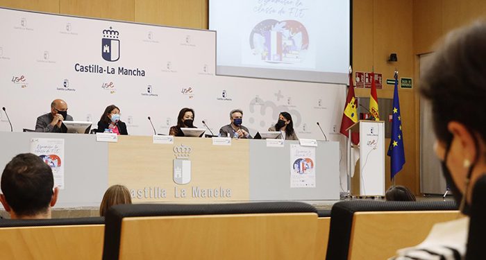 El Gobierno regional ofrece este curso 116 acciones formativas a más de 10.000 docentes en áreas de plurilingüismo y lengua castellana 1 El Gobierno regional ofrece este curso 116 acciones formativas a más de 10.000 docentes en áreas de plurilingüismo y lengua castellana