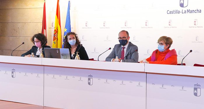 El Gobierno regional promueve espacios de encuentro con el ámbito asociativo de las enfermedades raras para compartir las líneas de actuación en marcha