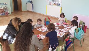 El Gobierno regional y el Ayuntamiento de Saelices ponen en marcha una ludoteca infantil dentro del Plan Corresponsables