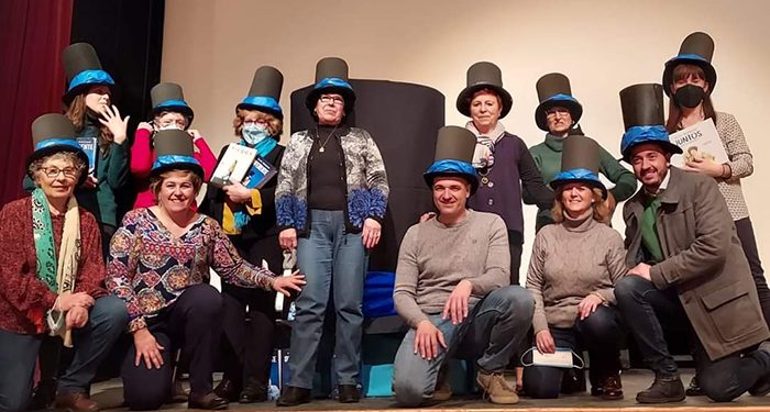 Eloy Moremo emociona en Iniesta con la presentación de su nuevo libre Diferente