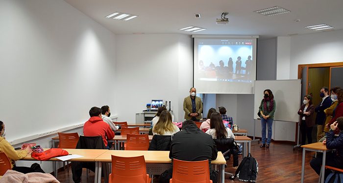 Estudiantes del programa Incluye e Inserta UCLM reciben en su aula al rector 1 Estudiantes del programa Incluye e Inserta UCLM reciben en su aula al rector