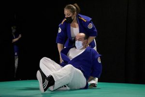 Exhibición de Defensa Policial en Almonacid de Zorita del Club Inaka Dojo