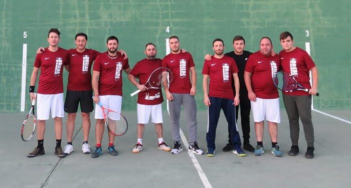 Diocesano Central Óptica se deja dos puntos en la Liga Provincial de Frontenis de Guadalajara 1 Foto Driebes 18-19