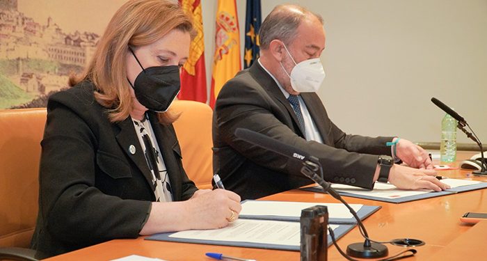 Gobierno regional y UCLM firman un convenio para la edición conjunta y el intercambio de publicaciones con el objetivo de que tengan una mayor difusión