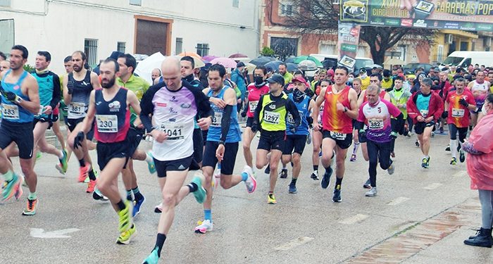 José Antonio Hernández Navajas y Rosario Gómez Núñez reinan bajo la lluvia en la 10k la Pita de El Herrumblar 1 José Antonio Hernández Navajas y Rosario Gómez Núñez reinan bajo la lluvia en la 10k la Pita de El Herrumblar