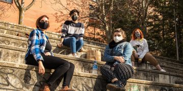 La cifra de mujeres supera a la de hombres en la UCLM en los colectivos de estudiantes y personal de administración