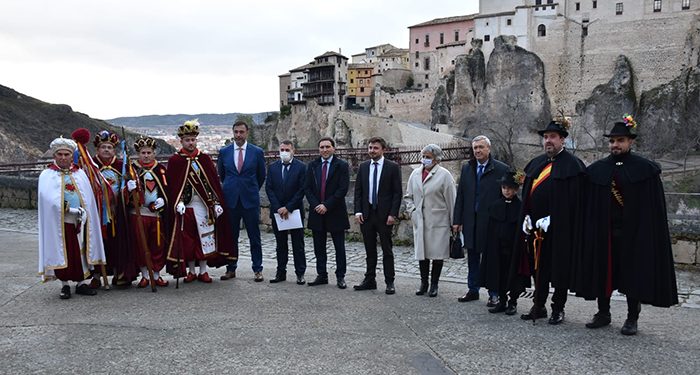 La Diputación de Cuenca apoyará a Valera de Abajo para que los Moros y Cristianos sean declaradas de Interés Turístico Regional