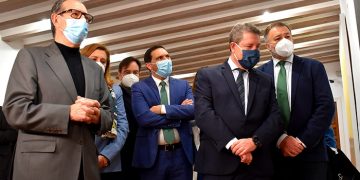 La Fundación Antonio Pérez recibe la cesión de once obras de Rafael Canogar e incluye un espacio con su nombre
