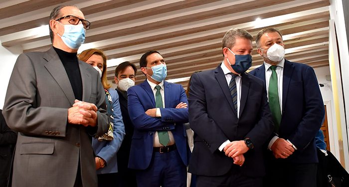 La Fundación Antonio Pérez recibe la cesión de once obras de Rafael Canogar e incluye un espacio con su nombre